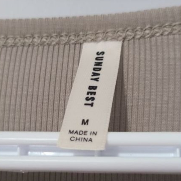 SOLD | ARITZIA | NWT Sunday Best Scout Longsleeve - Picture 4 of 4